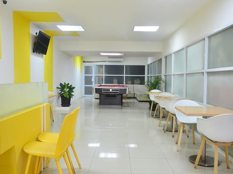 Catania Inn Palembang Bagian luar foto